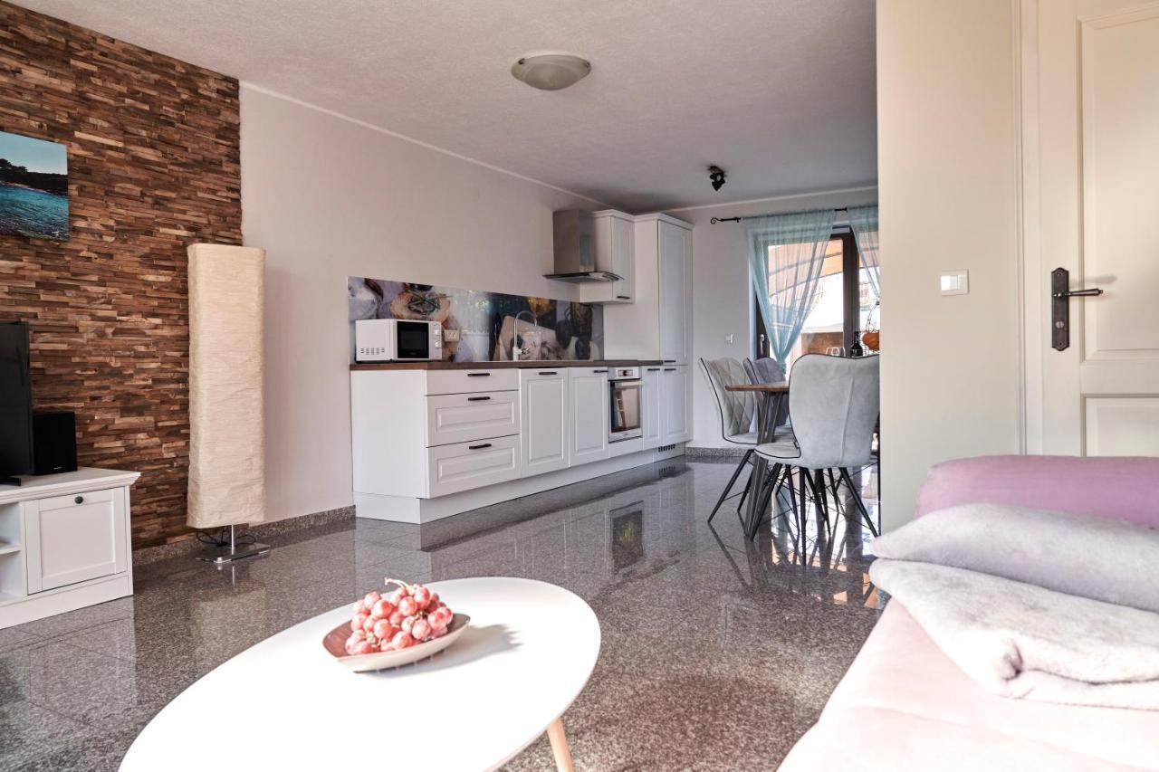 Haus Mila Villa Pavicini Dış mekan fotoğraf